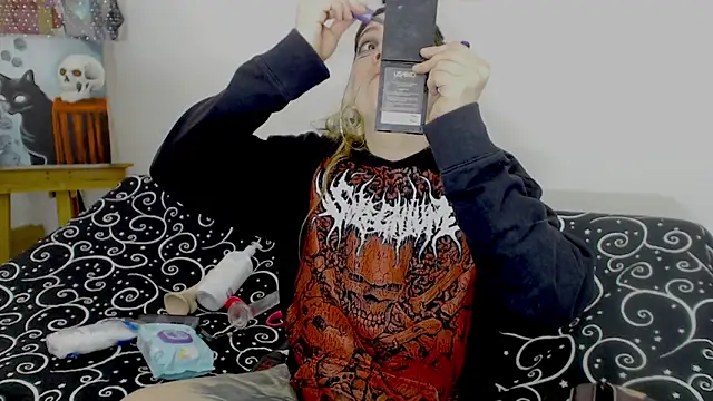 sharonnleon online show from October 16, 2025, 9:05 pm