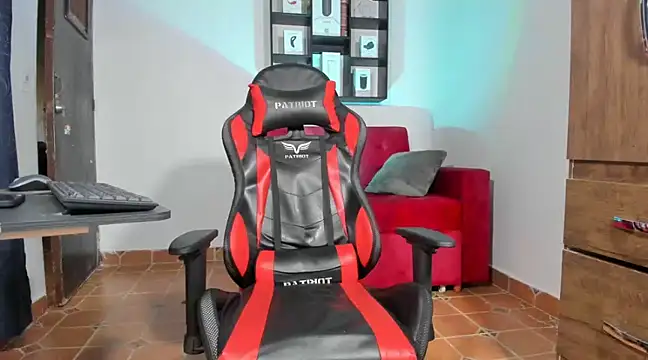 Snapshot of dereckgreen chatting on January 30, 2025, 10:19 pm dereckgreen online show from January 30, 2025, 10:19 pm