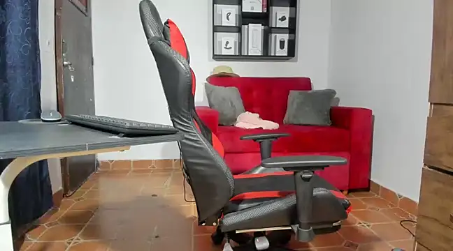 Snapshot of dereckgreen chatting on February 10, 2025, 10:51 pm dereckgreen online show from February 10, 2025, 10:51 pm