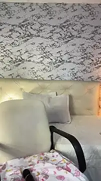 viktoria davis  online show from January 25, 2025, 10:18 pm