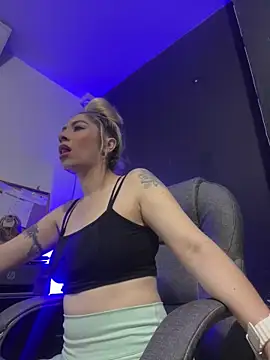 viktoria davis  online show from March 23, 2025, 12:58 am