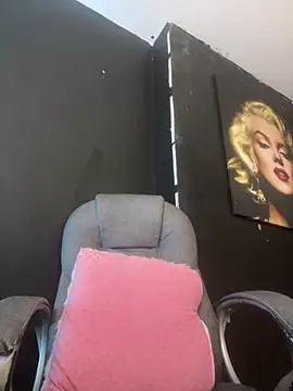 viktoria davis  online show from September 11, 2025, 11:16 pm