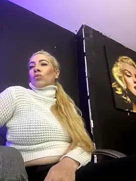 viktoria davis  online show from October 10, 2025, 10:53 pm