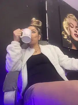 viktoria davis  online show from March 14, 2026, 12:06 am