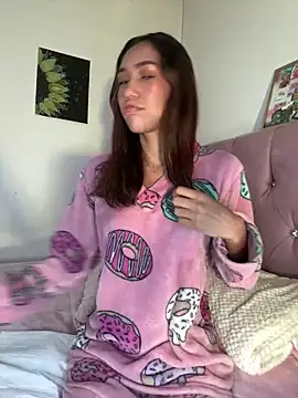 zoe storm online show from March 18, 2025, 6:04 pm