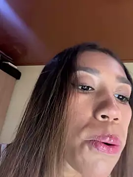 zoe storm online show from April 5, 2026, 8:28 pm