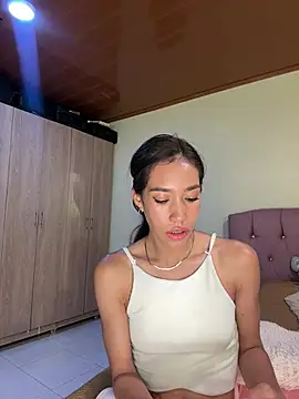 zoe storm online show from June 1, 2026, 11:06 pm