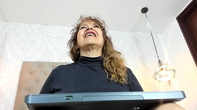 Snapshot of Dayana__Ospina chatting on October 22, 2025, 7:57 pm Dayana Ospina online show from October 22, 2025, 7:57 pm