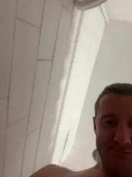 biggzee6 online show from April 10, 2026, 8:52 am