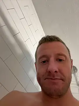 biggzee6 online show from April 13, 2026, 3:45 am