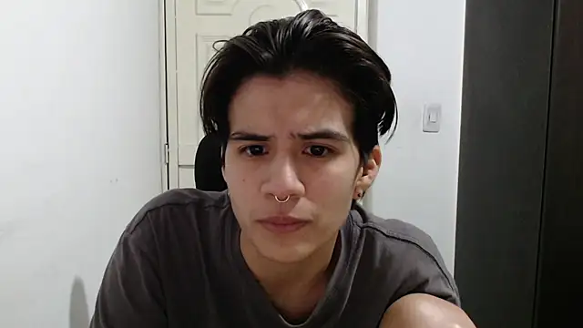 Snapshot of Dha_lia0 chatting on January 18, 2025, 4:37 am Dha lia0 online show from January 18, 2025, 4:37 am