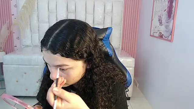 shalon diaz s online show from November 5, 2025, 1:22 pm