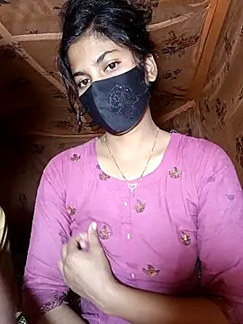 Hot couple 1 online show from January 11, 2026, 5:51 pm