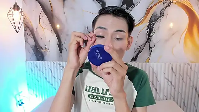 JackeOwens online show from November 30, 2025, 12:47 am