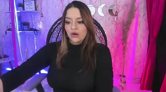 victoria  floyd online show from February 12, 2025, 7:35 pm