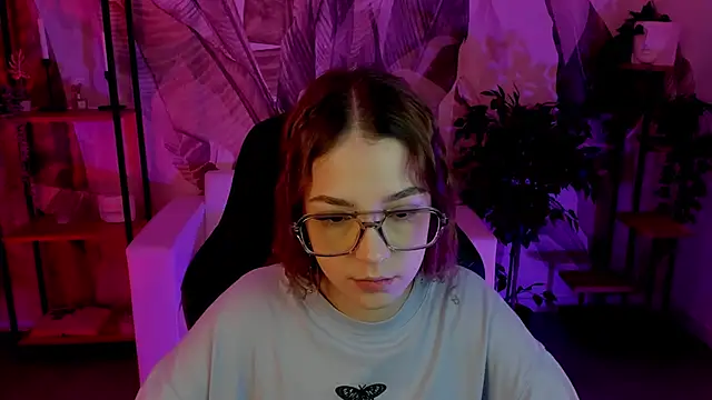 PamBeesly online show from January 28, 2025, 11:28 am