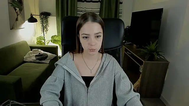 PamBeesly online show from March 19, 2025, 5:39 pm