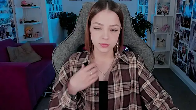 PamBeesly online show from September 23, 2025, 9:01 am