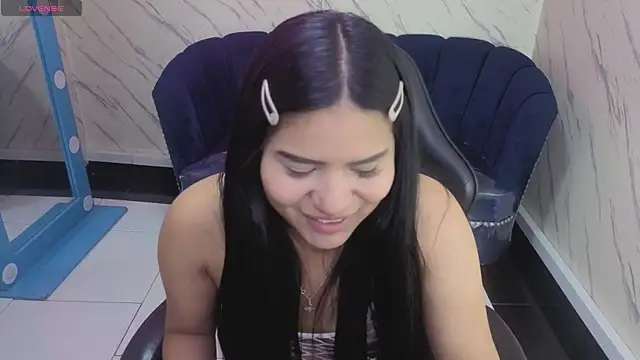 Paulette v online show from November 4, 2025, 1:10 pm