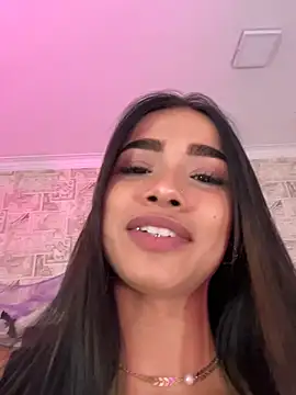 Bella Smiith  online show from October 24, 2025, 1:40 pm