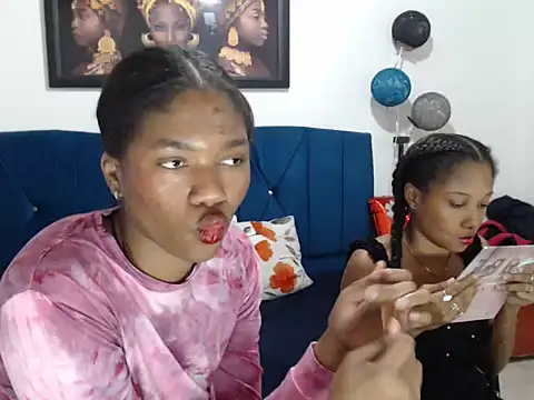 Snapshot of LITTLEDOLLHOT chatting on February 24, 2025, 5:53 pm LITTLEDOLLHOT online show from February 24, 2025, 5:53 pm