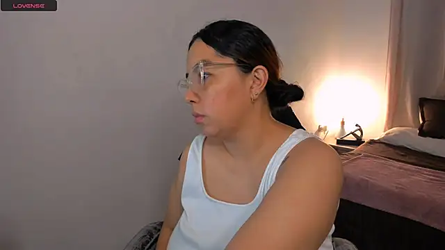 brithany olson25 online show from September 13, 2025, 11:10 am