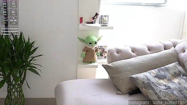 tatiana  cortes18 online show from January 28, 2025, 6:39 pm