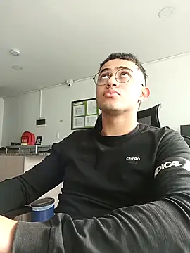 Thonny-becker online show from February 15, 2025, 9:48 pm