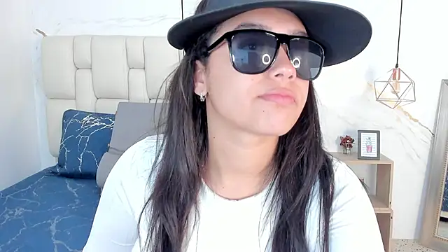 fierygroup online show from March 21, 2025, 10:06 pm