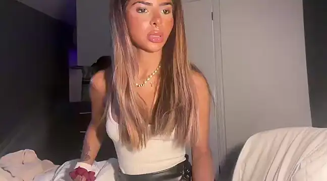 AngelFaye online show from February 26, 2025, 1:53 am