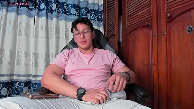 Snapshot of Amon__ashford chatting on March 3, 2026, 1:12 am Amon ashford online show from March 3, 2026, 1:12 am