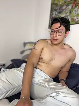 Amon  ashford online show from April 3, 2026, 2:09 am