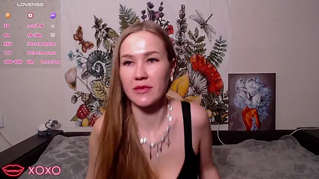 DianaShermy online show from January 28, 2025, 2:10 pm