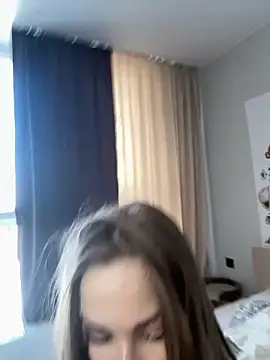 DianaShermy online show from February 28, 2025, 10:09 am