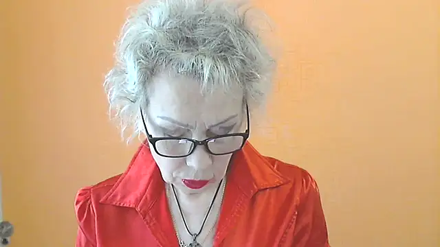 NessyJenixs online show from May 19, 2026, 6:31 am