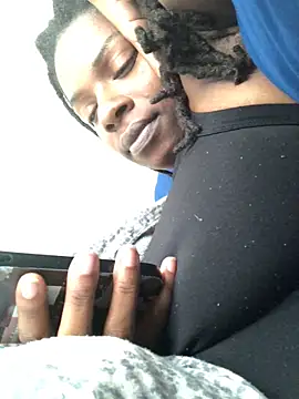 theprettysoles online show from April 18, 2026, 12:31 pm