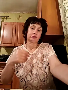 Laura Kiss online show from February 28, 2025, 4:31 pm