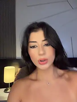 fiorella paris online show from April 14, 2026, 9:21 pm