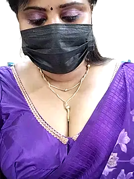 Queenflowerr online show from March 2, 2025, 9:11 pm