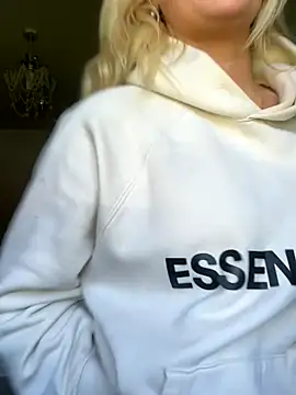 blissdimicco online show from September 23, 2025, 11:13 am