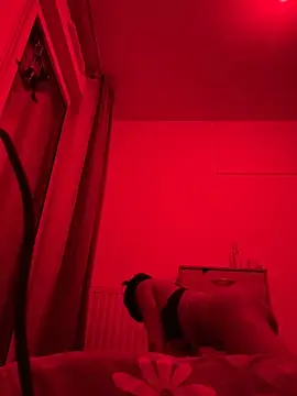 Sakura7575 online show from October 16, 2025, 4:24 am