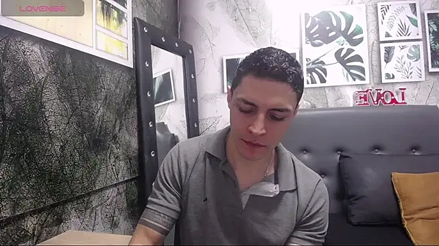 Frank Millers online show from February 12, 2025, 3:49 pm