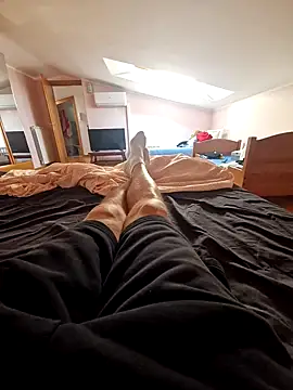 Velly82 online show from April 4, 2026, 2:25 pm