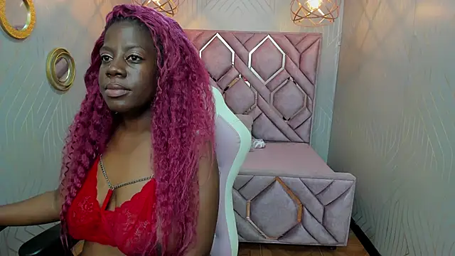 nefertiti ebony online show from February 20, 2025, 7:23 am