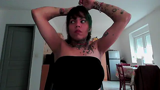 serena  vedette online show from February 25, 2025, 8:14 am