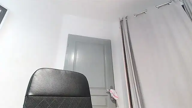 serena  vedette online show from November 3, 2025, 11:22 am