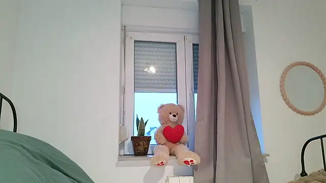 serena  vedette online show from January 18, 2026, 3:49 pm