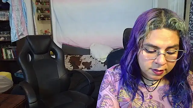 Evelan420 online show from February 10, 2026, 7:51 pm