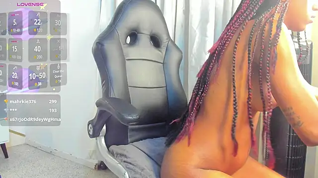 Snapshot of taliarussel chatting on February 2, 2025, 8:24 am taliarussel online show from February 2, 2025, 8:24 am