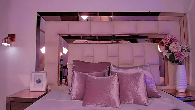 Snapshot of taliarussel chatting on March 21, 2025, 10:06 pm taliarussel online show from March 21, 2025, 10:06 pm